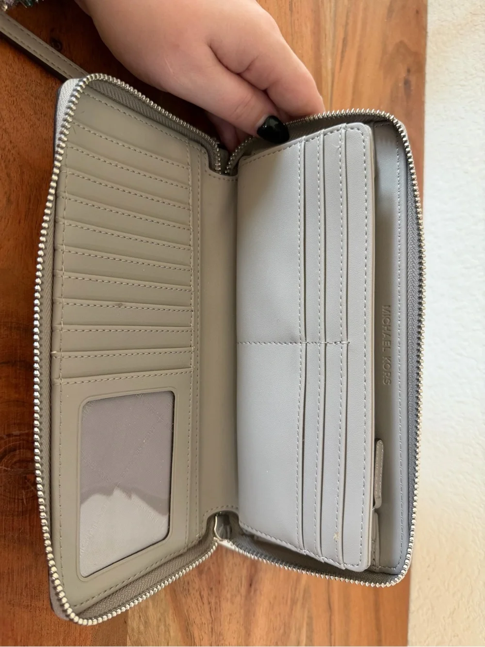 Michael Kors White and Silver Logo Satchel with Matching Wallet - Picture 8 of 8